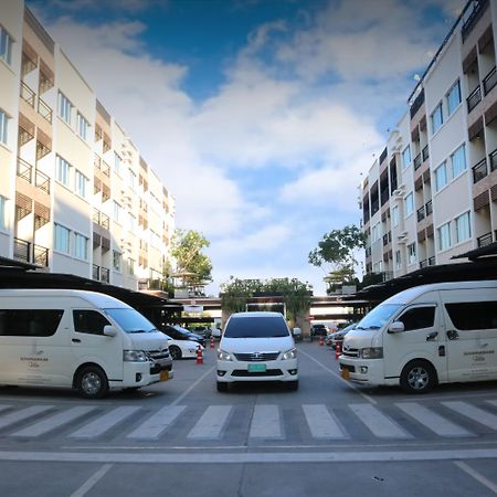 Suvarnabhumi Ville Airport Hotel Банкок Екстериор снимка
