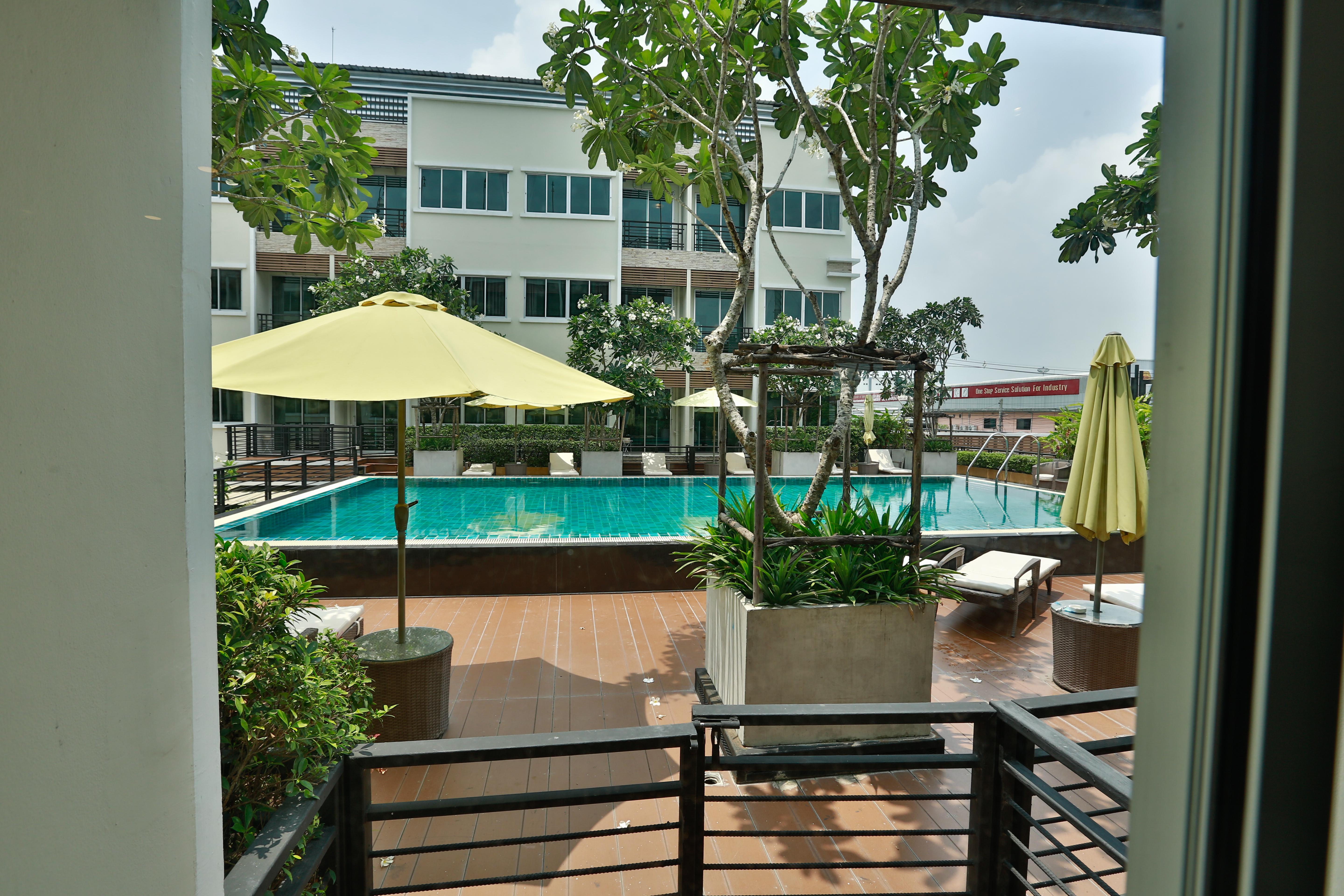 Suvarnabhumi Ville Airport Hotel Банкок Екстериор снимка